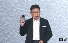 华为 Mate70 / Pro / Pro+ 系列旗舰手机亮相，余承东豪言“靠抄袭是没有未来的”