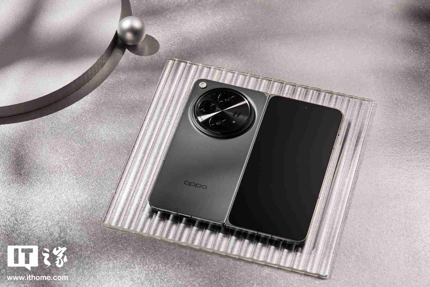 消息称 OPPO Find N5 折叠屏手机搭骁龙 8 至尊版,支持 IPX8 防水