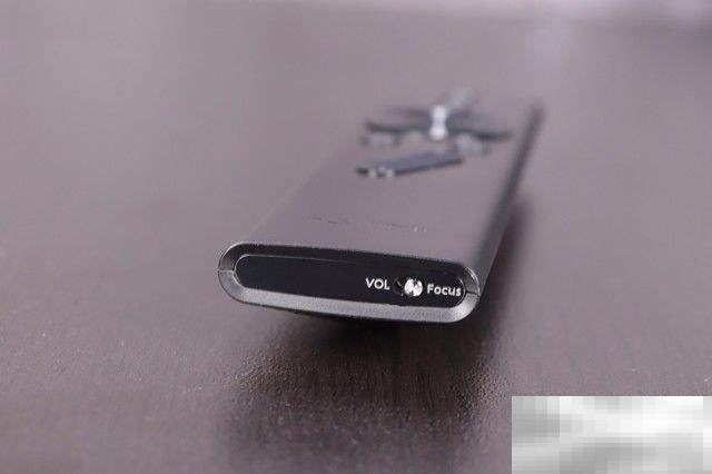 极米遥控器音量键怎么变成对焦