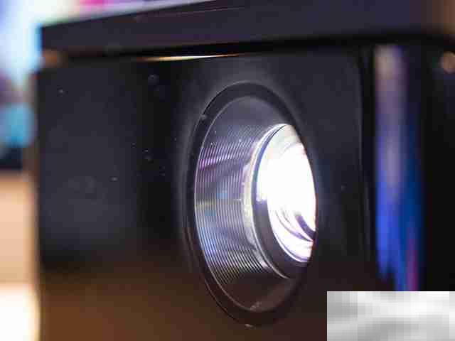 坚果J10S和当贝X3区别