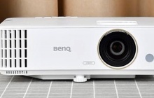 明基th685怎么投屏手机