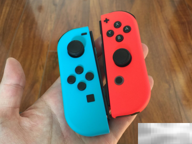 switch会自动给手柄充电吗