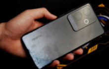 真我Realme GT6如何自动切换暗色模式？