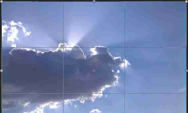 九宫格构图法(以空间均衡和色彩协调为核心)