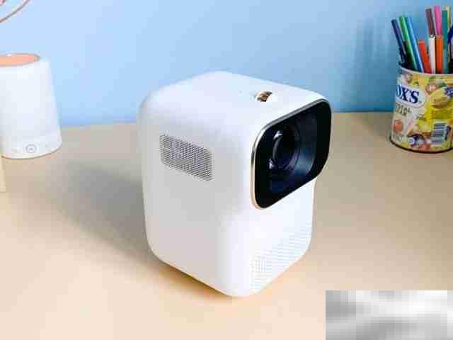 小明q1是小米的吗