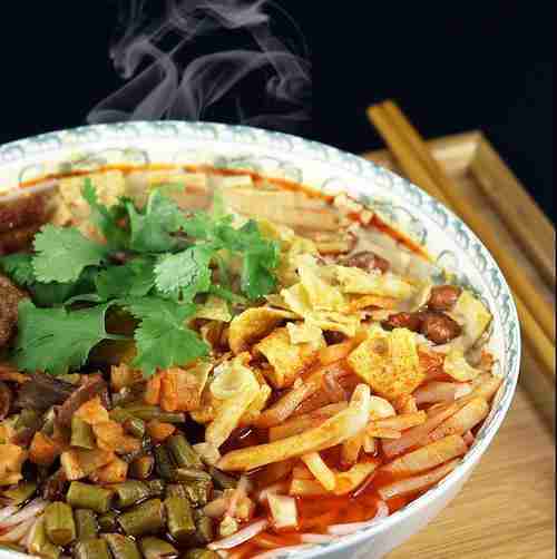 桂林柳州螺蛳粉(真正的原汁原味(探寻正宗口感))