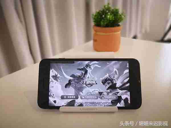 手机变成黑白怎么恢复 手机黑白模式切换方法