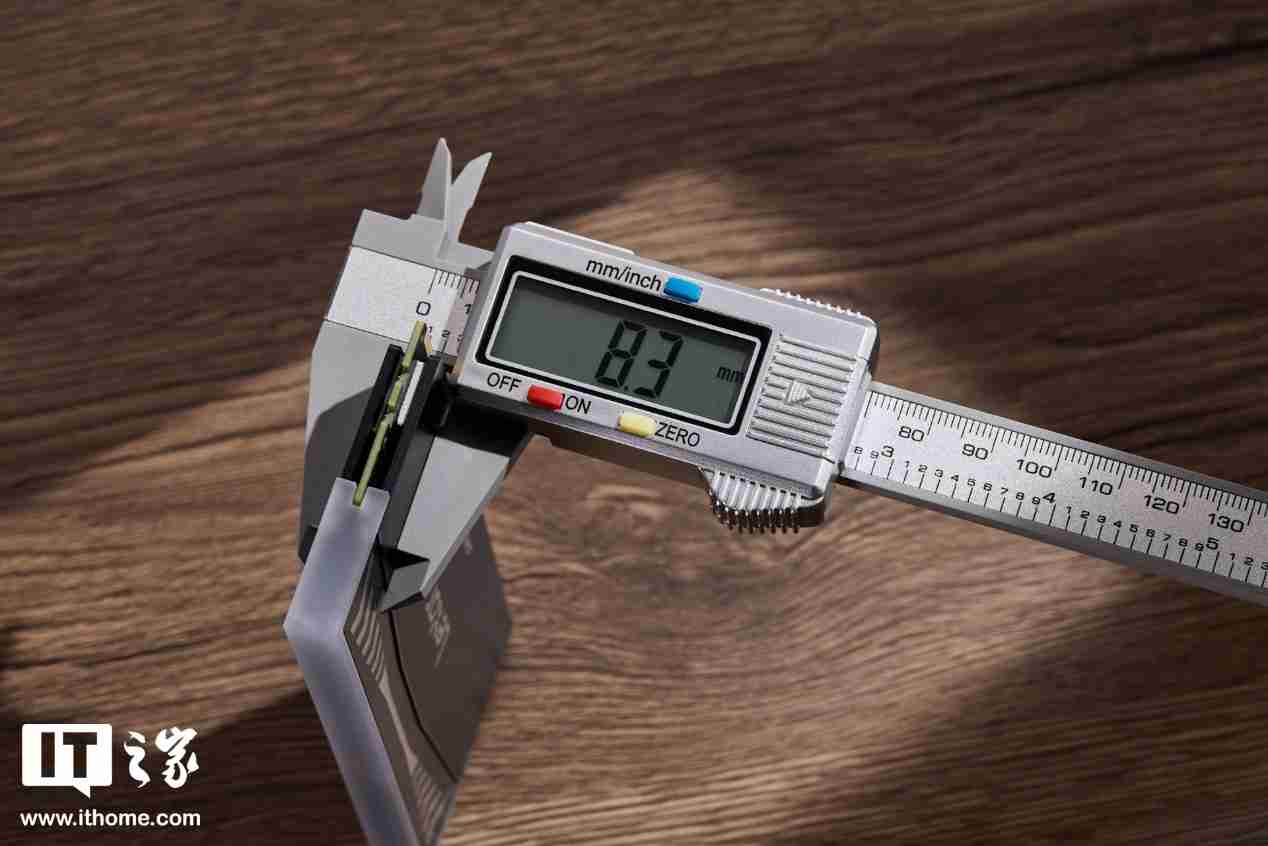 雷克沙战神之翼 ARES RGB DDR5 6000 C26 内存体验:超低时序 + 海力士颗粒认证,专为 AMD 平台打造