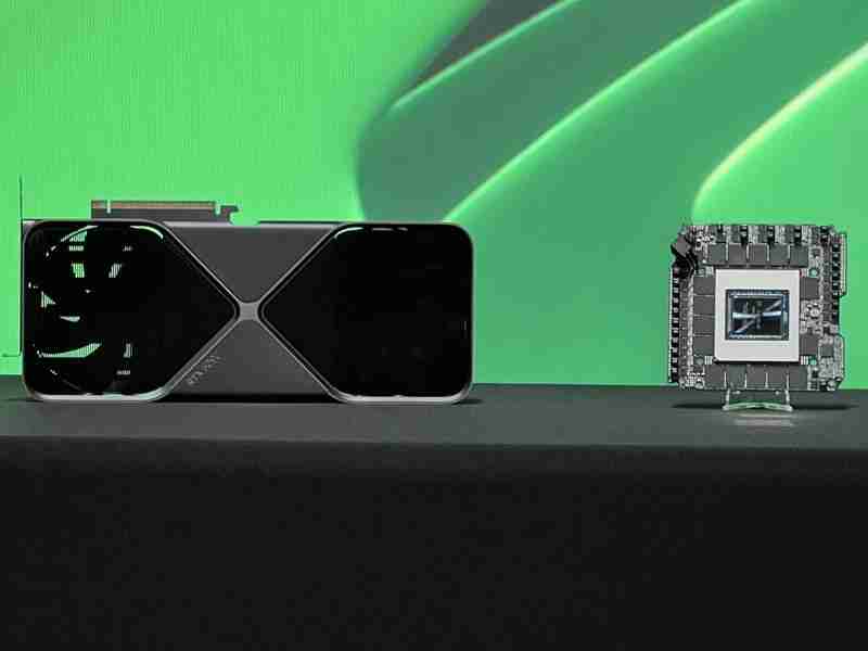 一大批RTX 5090来袭！英伟达公版和AIC非公版显卡图赏