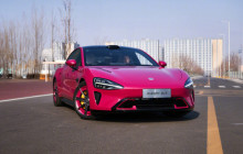 雷军：小米SU7总交付量已突破15万辆 12月超Model 3