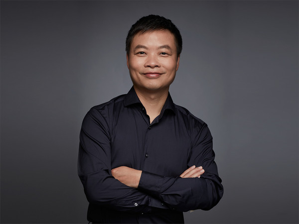 何小鹏:多家车企发布智能战略 智驾时代正加速到来