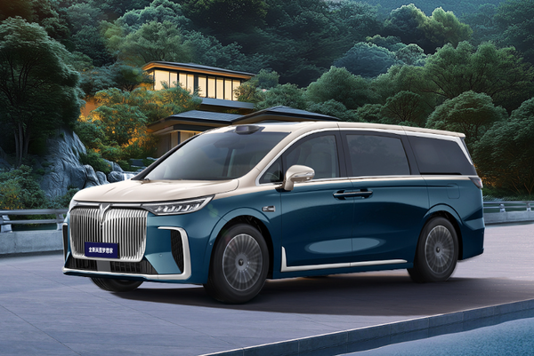 岚图或发布全新梦想家 将全系标配华为乾崑智驾?