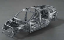 理想高管谈造车“用铝还是用钢”：第一驱动力是重量