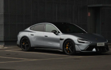 小米SU7 Ultra太空银实车图曝光！将提供五款车色