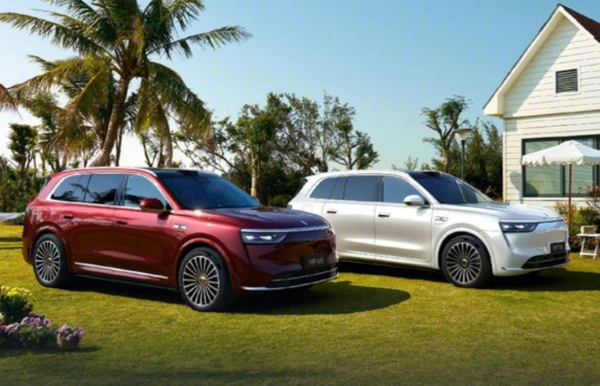 问界M8/新M9合计1小时小订突破1.1万台 预售36.8万起