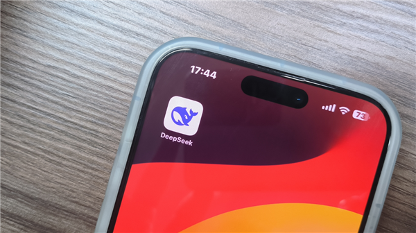 DeepSeek官方辟谣:R2发布为假消息