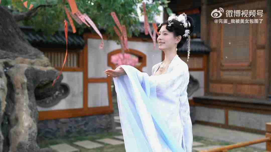 《完蛋我被美女包围2》全新花絮 欣赏古装美少女！