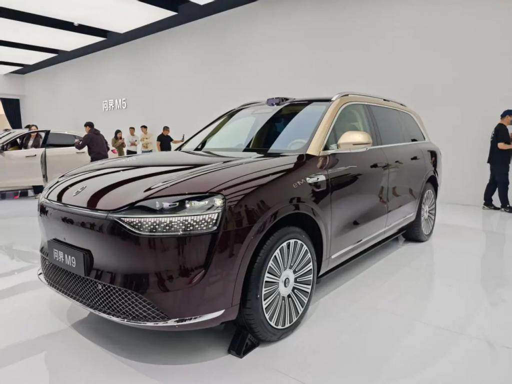 问界 M9 和新 M5 Ultra 双车上新，享界 S9 增程版同场发布