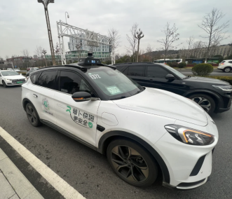 萝卜快跑可以座几个人 萝卜快跑副驾驶可以坐人吗
