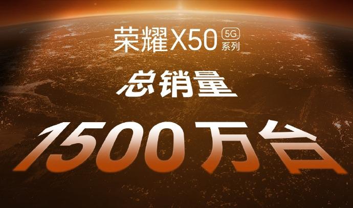 直屏回归，小屏当道，这是属于国产手机屏幕设计的 2025 年？