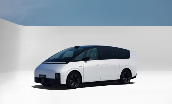 理想高管详解“MEGA为何没有电吸门”:最初有这项配置