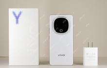 vivo Y300评测：入门≠平庸