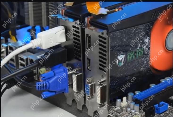 笔记本电脑屏幕闪烁后出现条纹后花屏怎么办