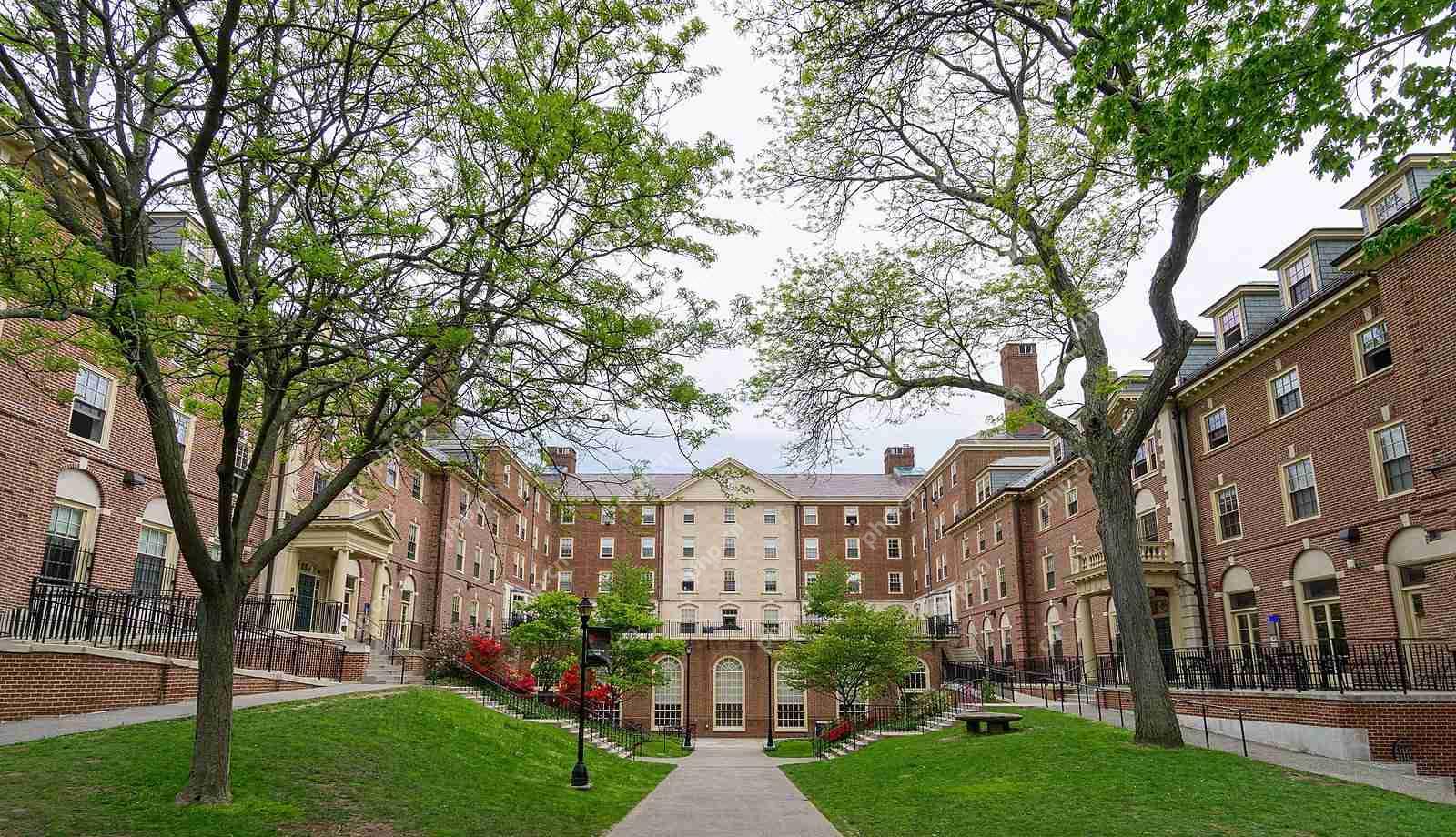 布朗大学将历史成为第一家购买比特币的常春藤联盟学校