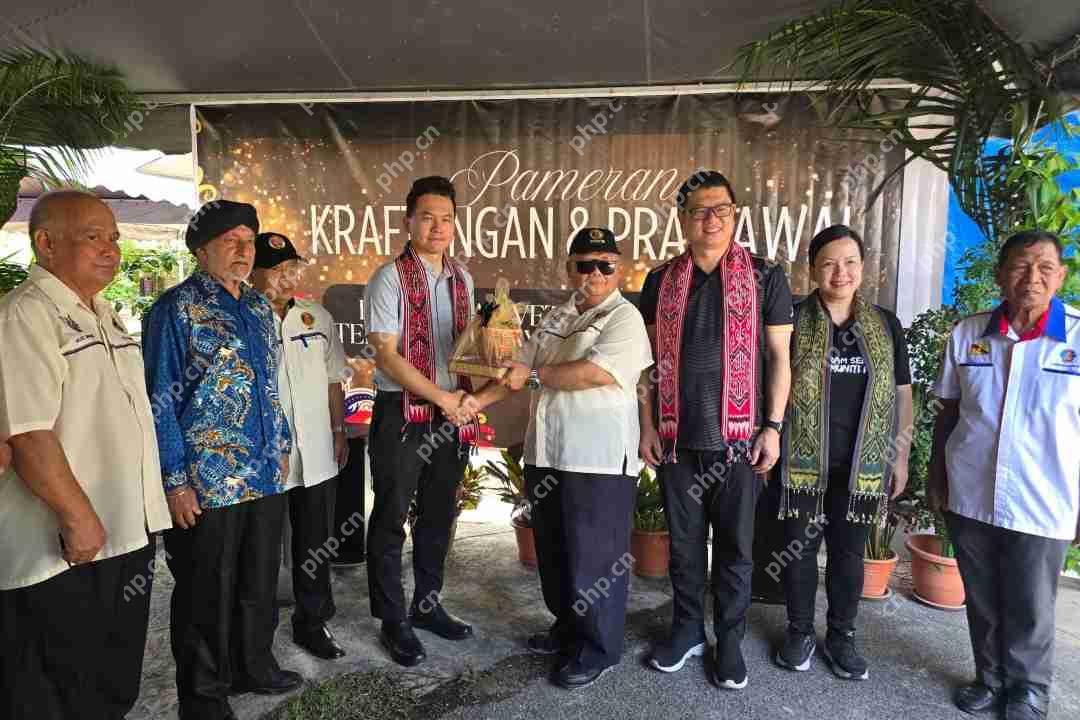 马来西亚武装部队退伍军人协会(PVATM)Miri推出了首届手工艺品展览和盛大庆典