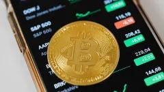 ビットコインラリーは抵抗に直面しています:トレーダーは差し迫ったプルバックを警告します