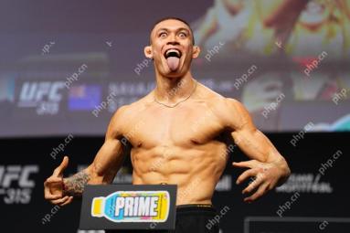 <🎜>> 315何塞·阿尔多(Jose Aldo)大量重量问题后更新的战斗卡