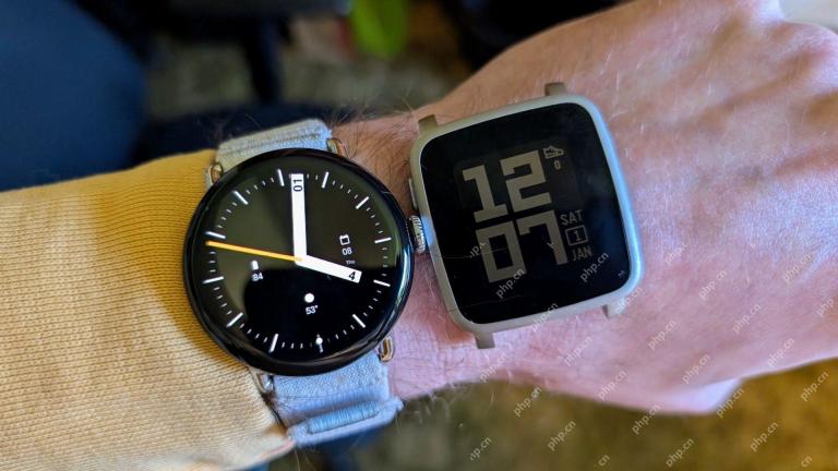 The Pebble Smartwatch Is What Smartwatches Should Have Been