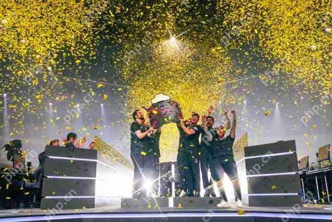 Furia战队加冕《彩虹六号Re：Load》2025锦标赛全球冠军