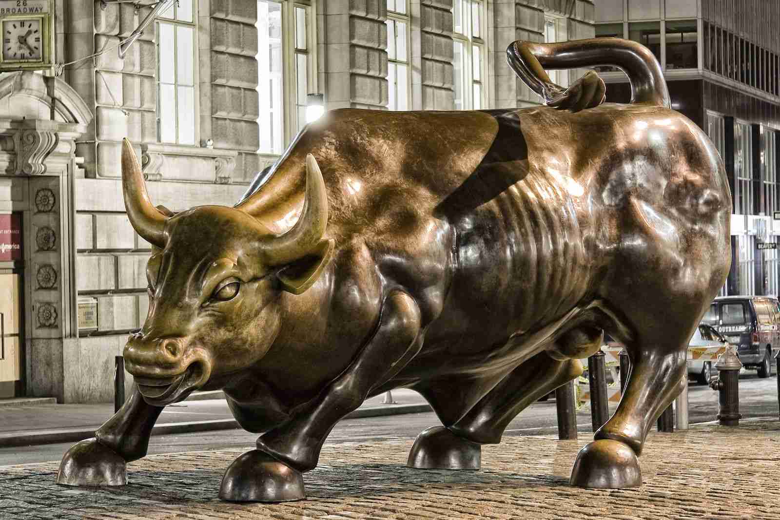 比特币（BTC）距其历史最高高，逗留在107,000好意思元以上