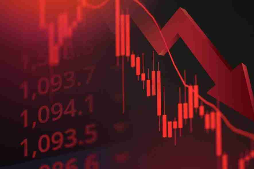 周三的20年债券拍卖会引发了迅速的市场反应，国库产量急剧上升