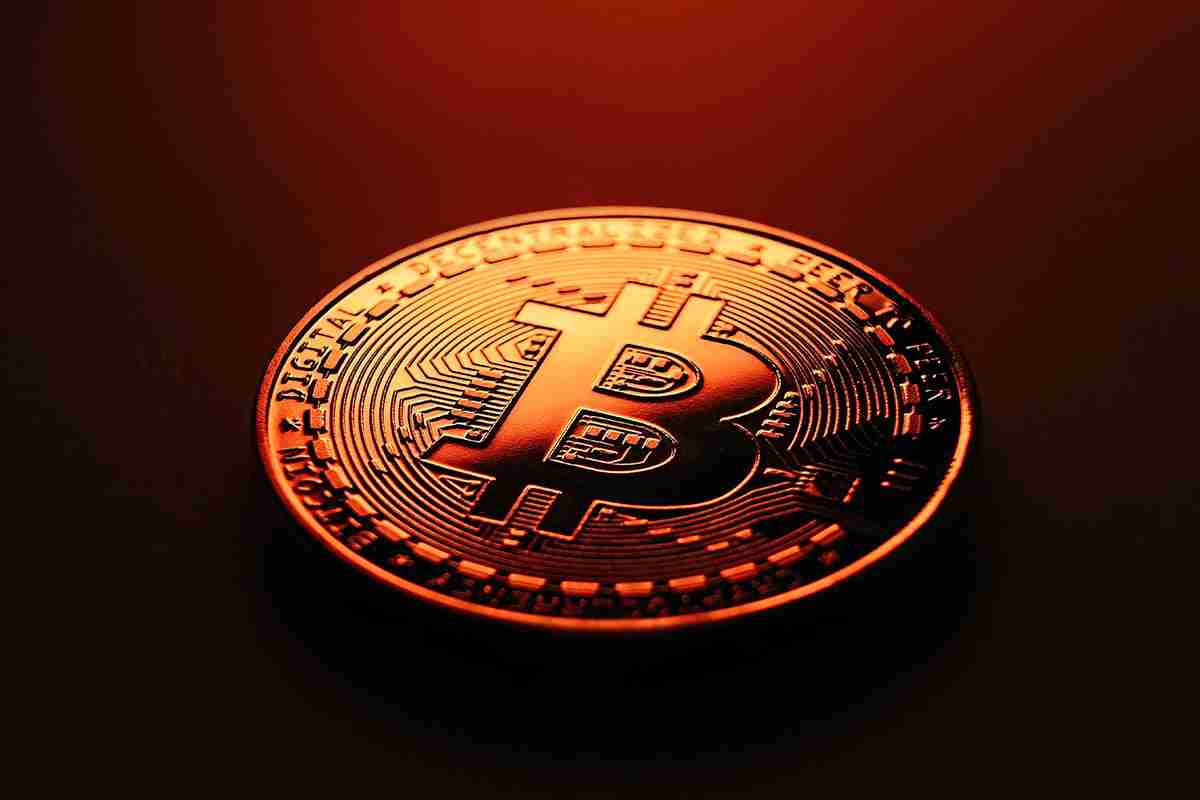 罗伯特·基亚萨基（Robert Kiyosaki）解说了为什么他一贯投资比特币（BTC）