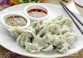 煮饺子时加什么防止饺子粘皮