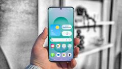 The Samsung Galaxy S25 Is Almost $200 Off Right Now