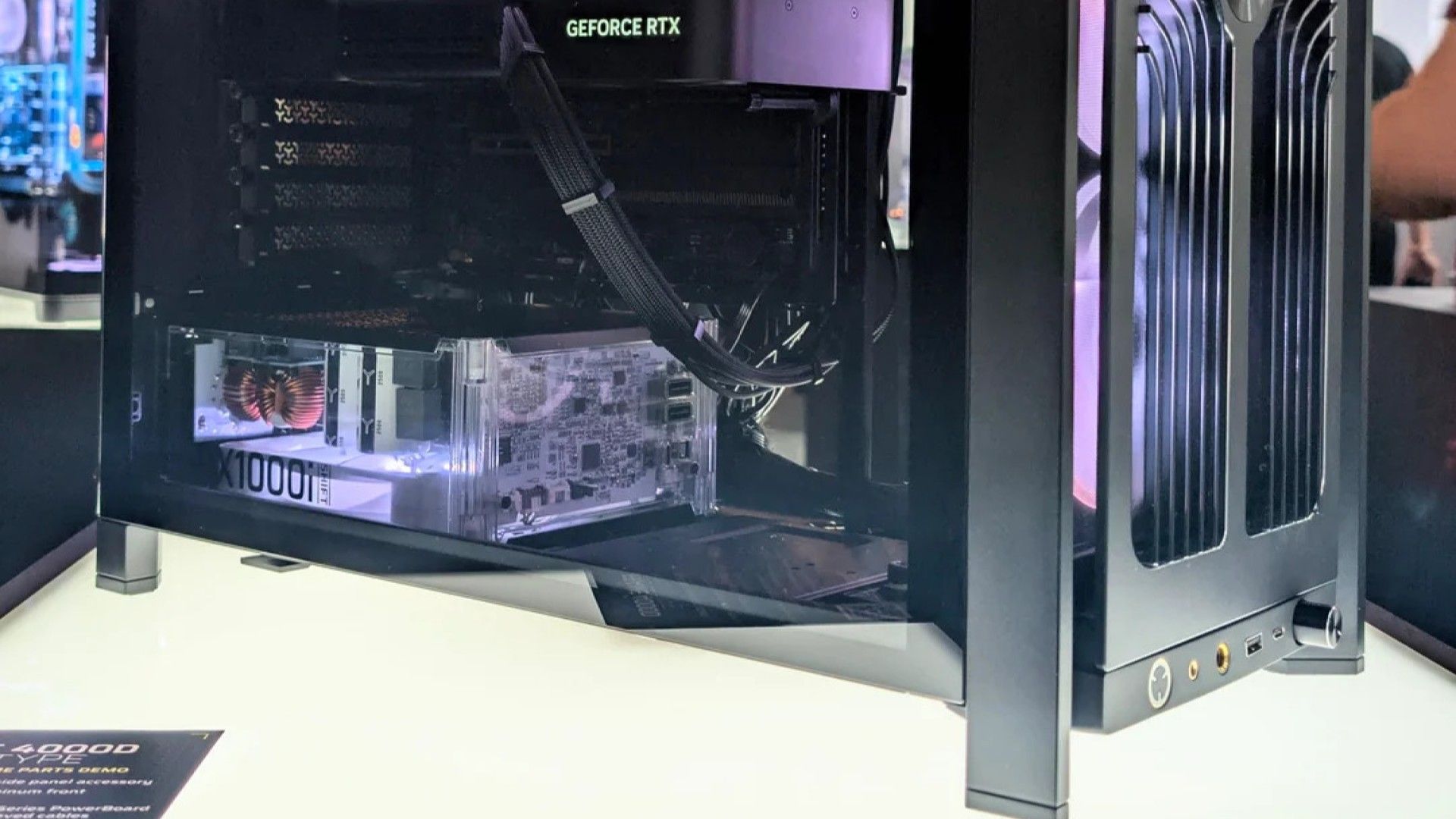Le nouveau PSU de Corsair est la chose la plus cool et la plus inutile chez Computex 2025