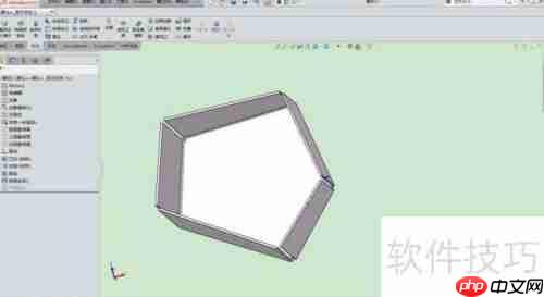 SolidWorks中将实体转换为钣金并展开的方法