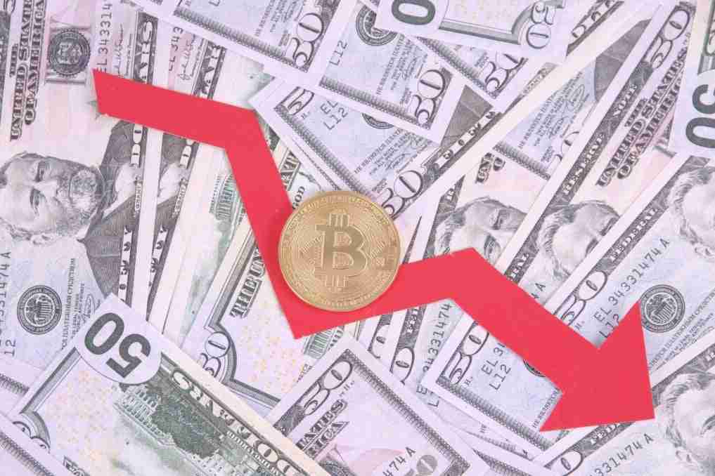 主要加密货币在周四继续向下势头