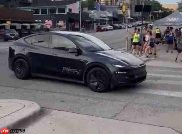 特斯拉Robotaxi即将到来 自动驾驶领域的一场豪赌？