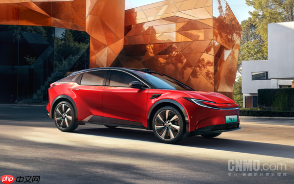 12.98万元起!一汽丰田bZ5开启交付 最高续航630公里