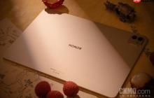 荣耀 Magic Pad 3 真机图公布 后置矩形 DECO 仅 5.79mm