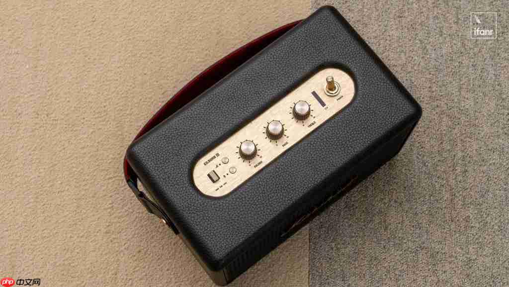 Marshall Kilburn III 体验：50 小时超长续航，在「便携音箱」属性下的一次踏实升级 