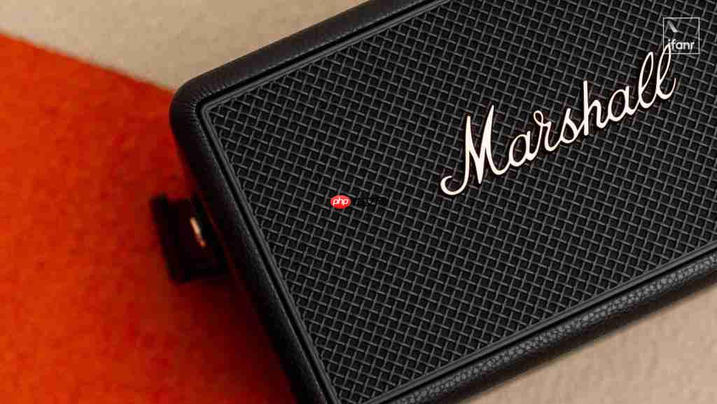 Marshall Kilburn III 体验：50 小时超长续航，在「便携音箱」属性下的一次踏实升级 