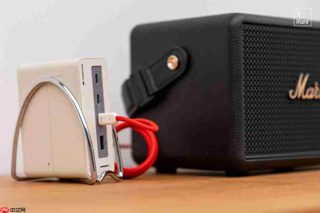 Marshall Kilburn III 体验：50 小时超长续航，在「便携音箱」属性下的一次踏实升级 