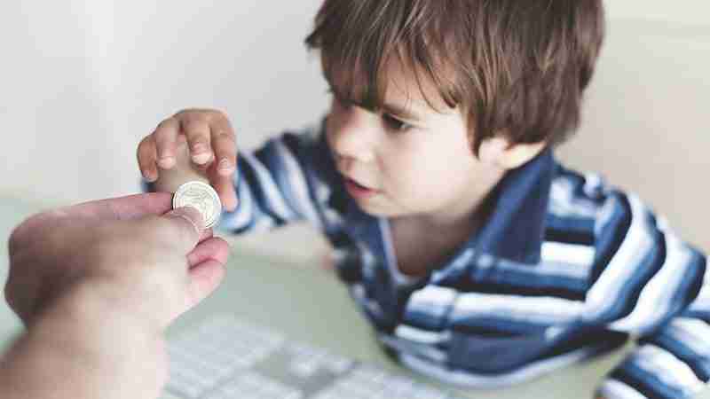 儿童摄入硬币：父母需要了解干预