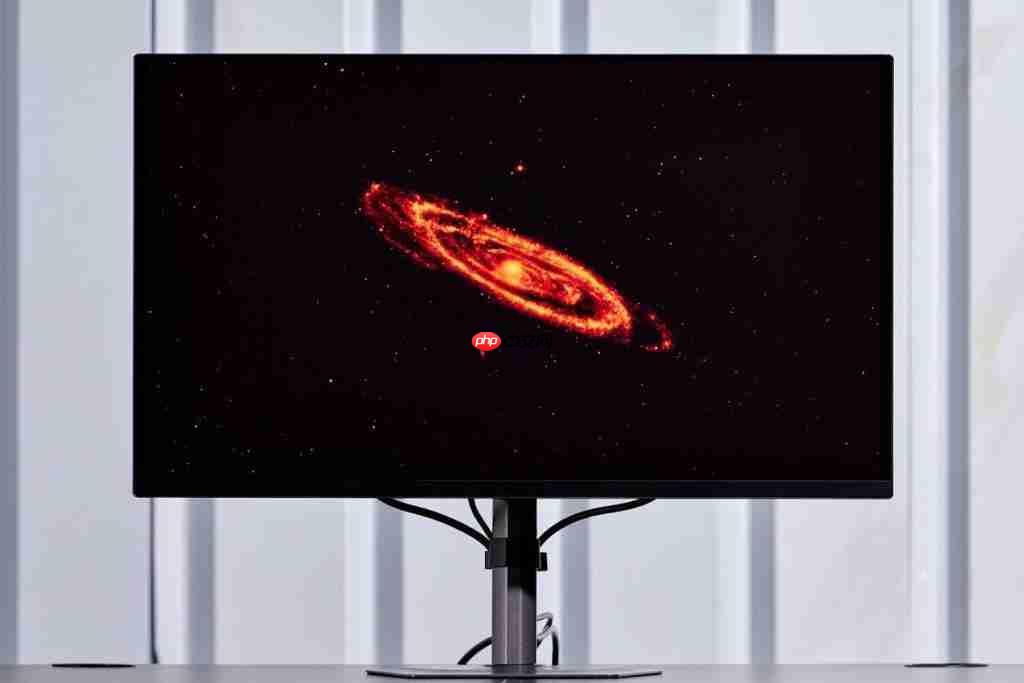  技嘉 MO27U2 显示器深度评测：27 英寸 4K QD-OLED，小尺寸旗舰的新标杆 