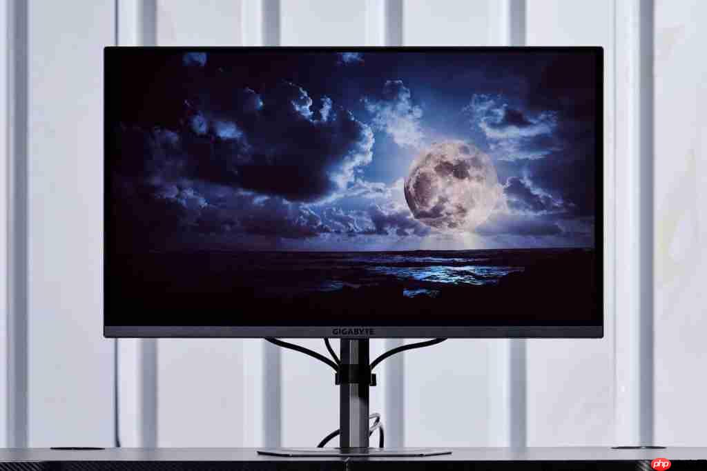  技嘉 MO27U2 显示器深度评测：27 英寸 4K QD-OLED，小尺寸旗舰的新标杆 